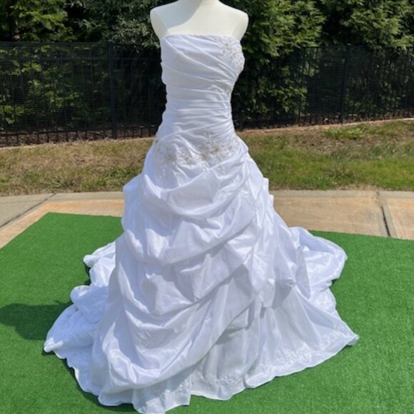 NWT Emerald Designer Bridal Gown Strapless White Taffeta Satin Size 22 - Picture 1 of 15